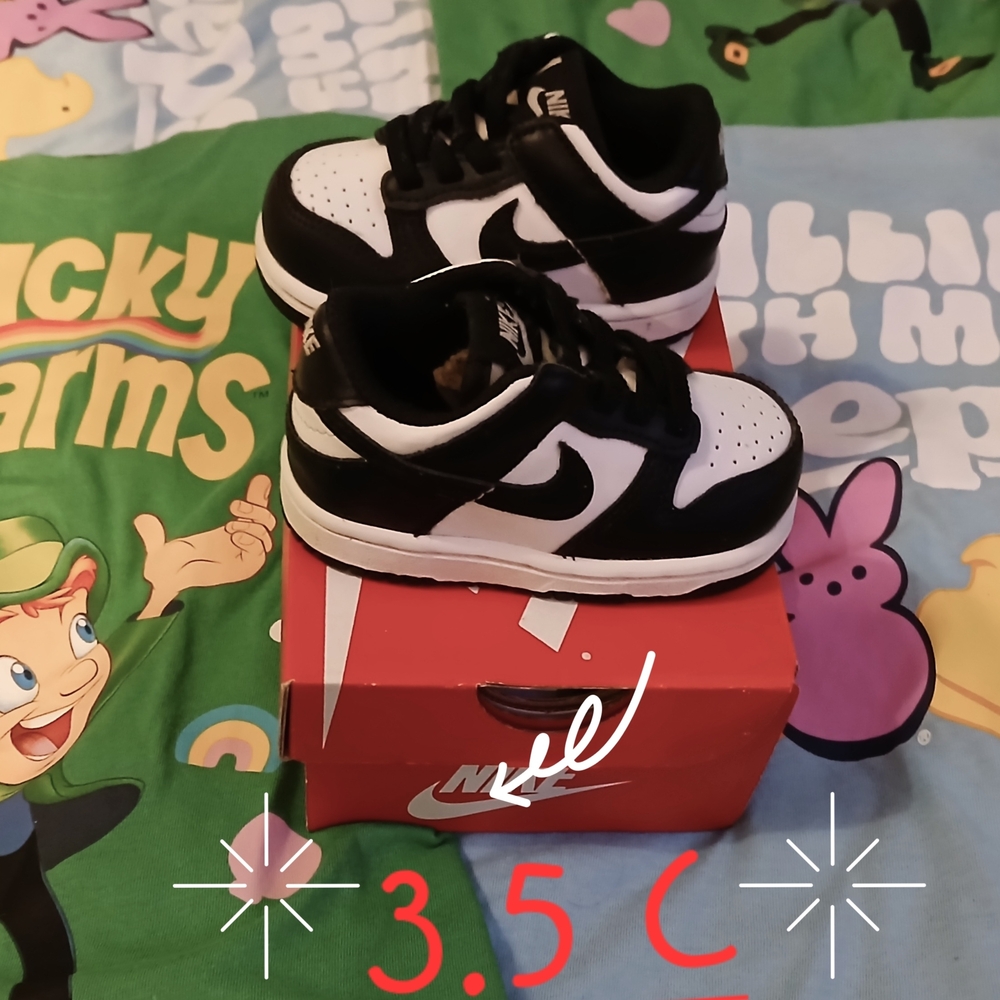 Nike Kids Black and White Sneakers